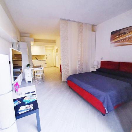 Open Space Aldobrandini 리도디오스티아 외부 사진